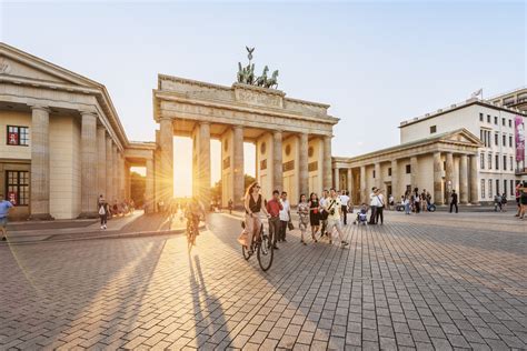 Berlin's official travel website .